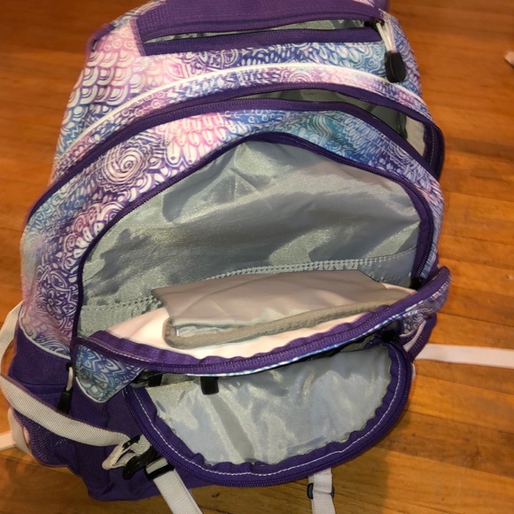 Backpack - Picture 2 of 6